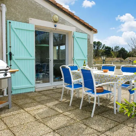 Ardèche Horizon, Climatisé Avec Terrasse, Piscine Et Parking * Vallon-Pont-dʼArc
